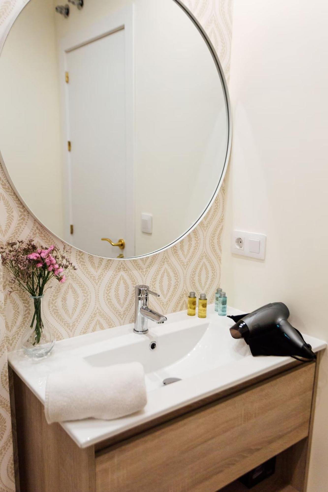 Reformed And Comfy- 2Bd 2Bth- Arenal Sevilha Exterior foto